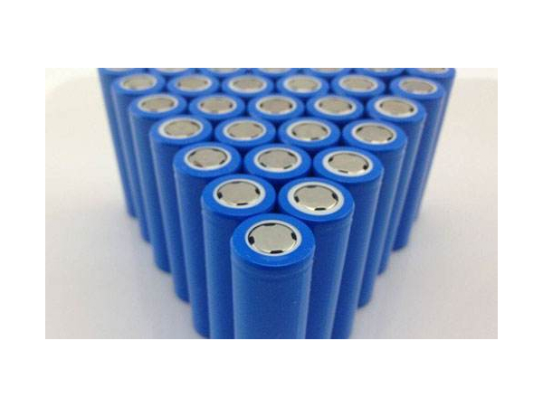 如何养护锂电池组洗地机